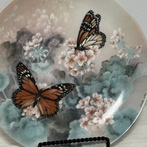 Monarch Butterflies Lena Liu 1988 W.S. George Fine China Plate Gossamer Wings Se